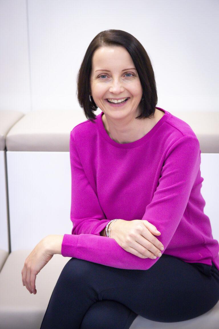 Sigrid Stadler lächelnd